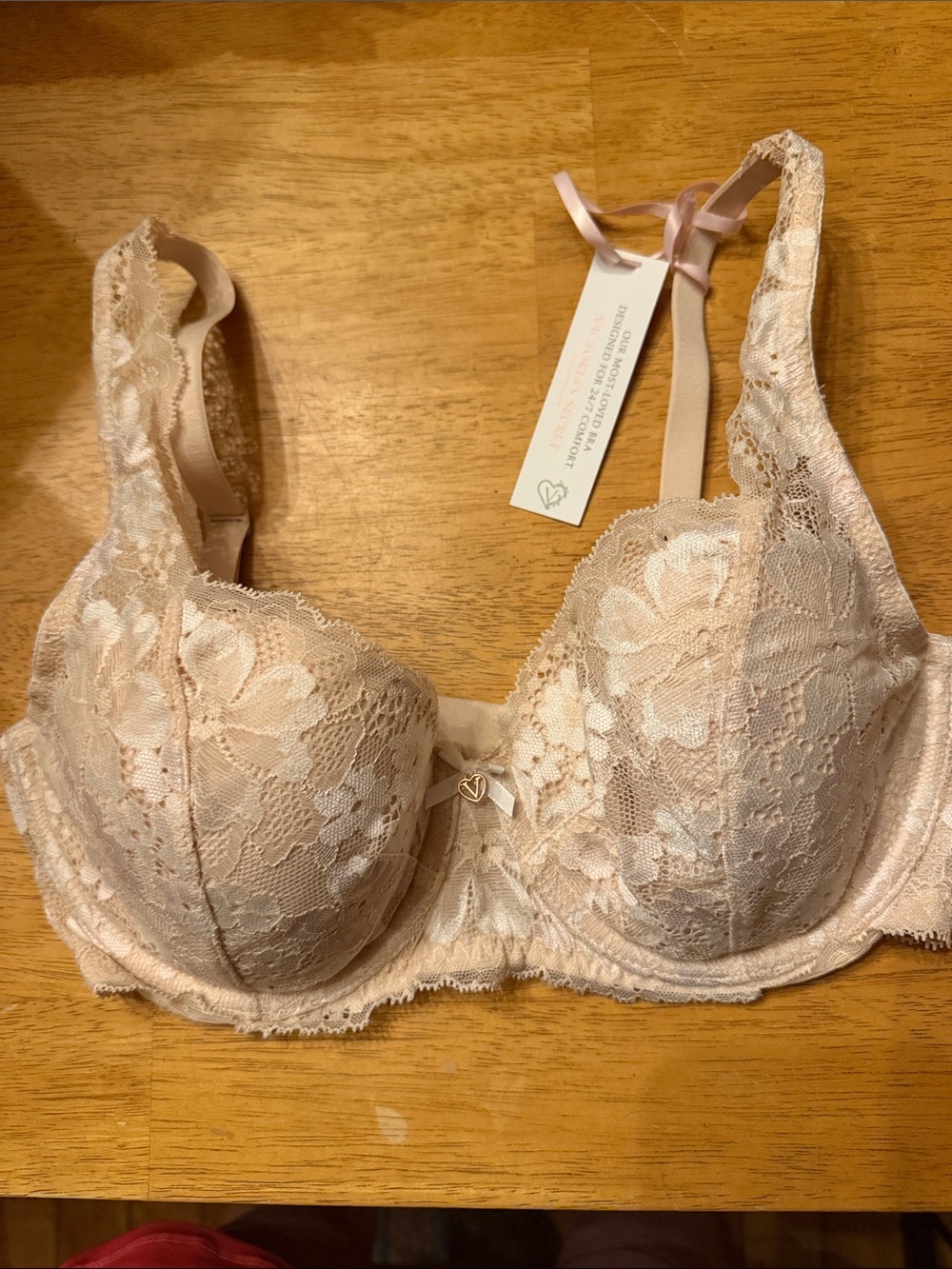 Victoria's Secret Nude Cream Floral Lace Underwire Bra